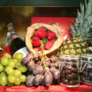 fruta-de-temporada cesta-mesa-fruta-variada